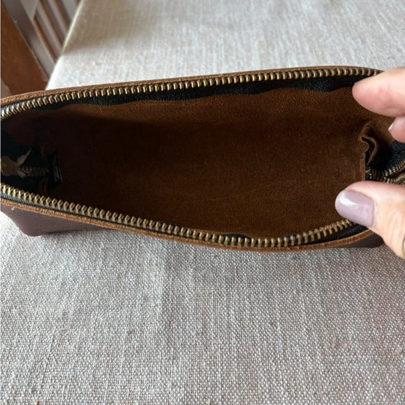 NWOT Portland Leather Goods Sidekick Pouch Cognac - Picture 3 of 3